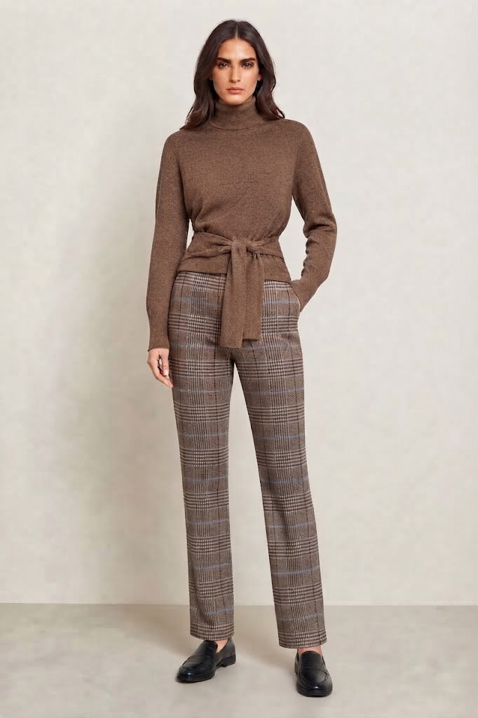 Taillierter Rollkragen-Pullover mit "Cacheur"
