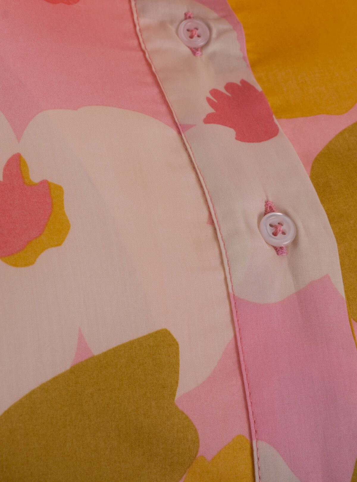 MADE BY LA CASA – LONGBLUSE FLOWER PRINT AUS BAUMWOLLE