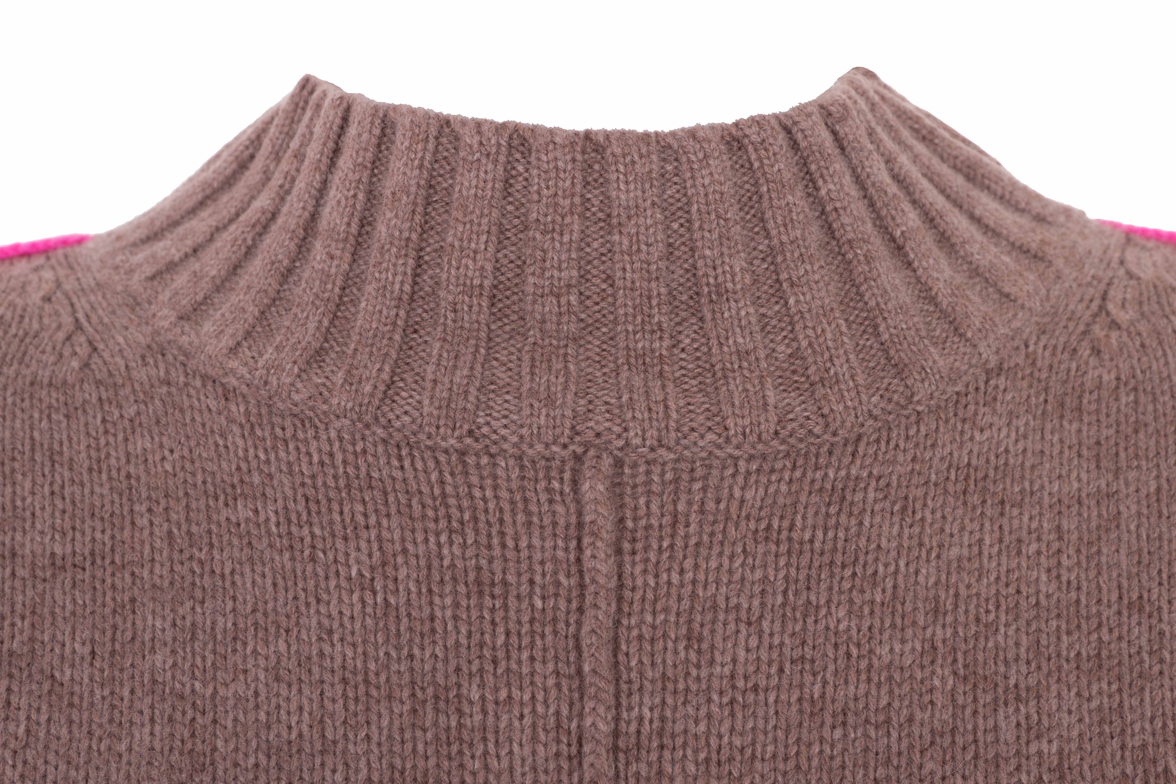 Feinstrick-Pullover mit markanten Kontraststreifen