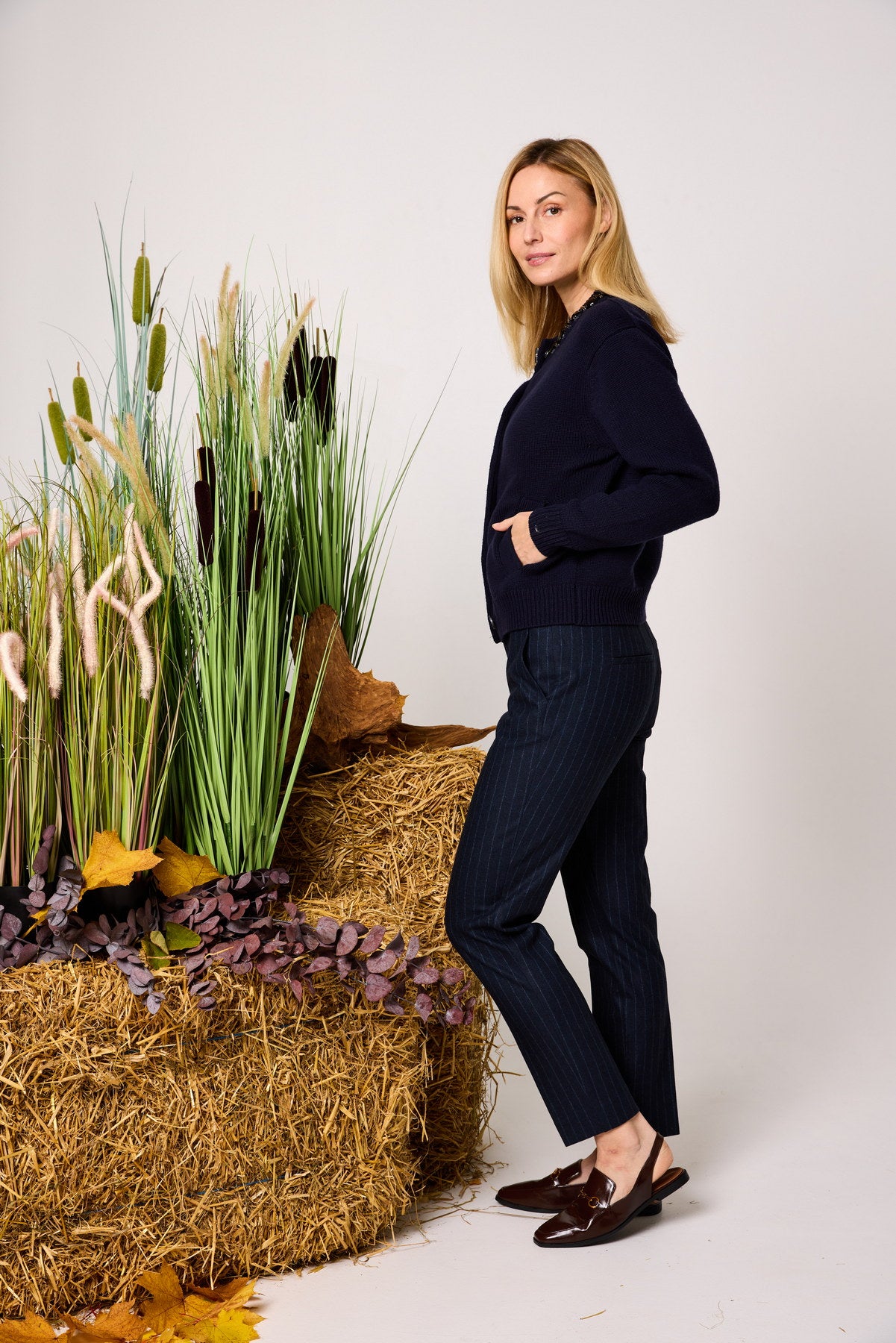 Rundhals-Cardigan mit STRASS