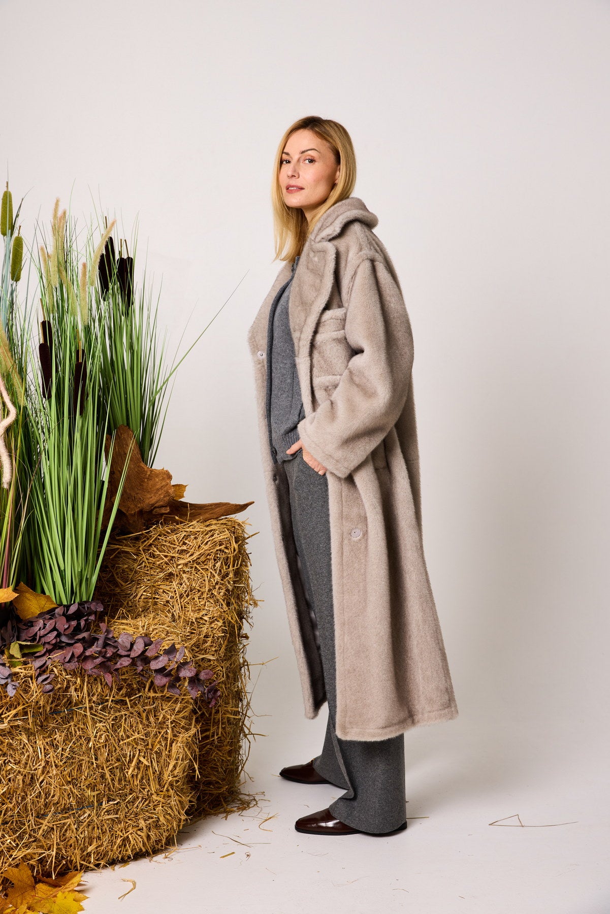 Oversize WEBPELZMANTEL in 2 Farben