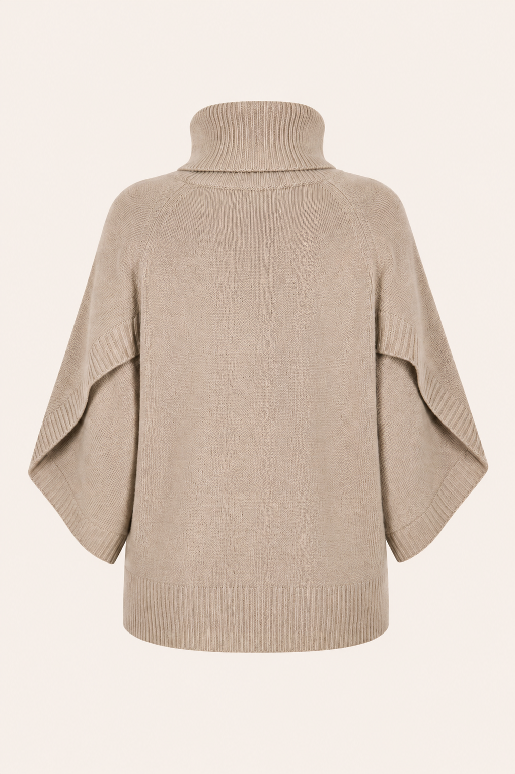 Cashmere Rollkragen mit asymmetrischen Ärmeln