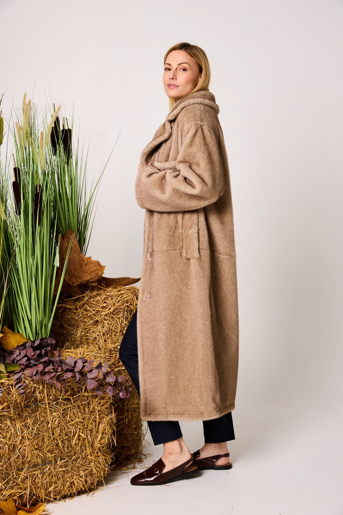 Oversize WEBPELZMANTEL in 2 Farben